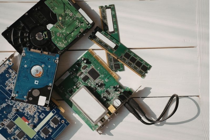 Hardware & Software